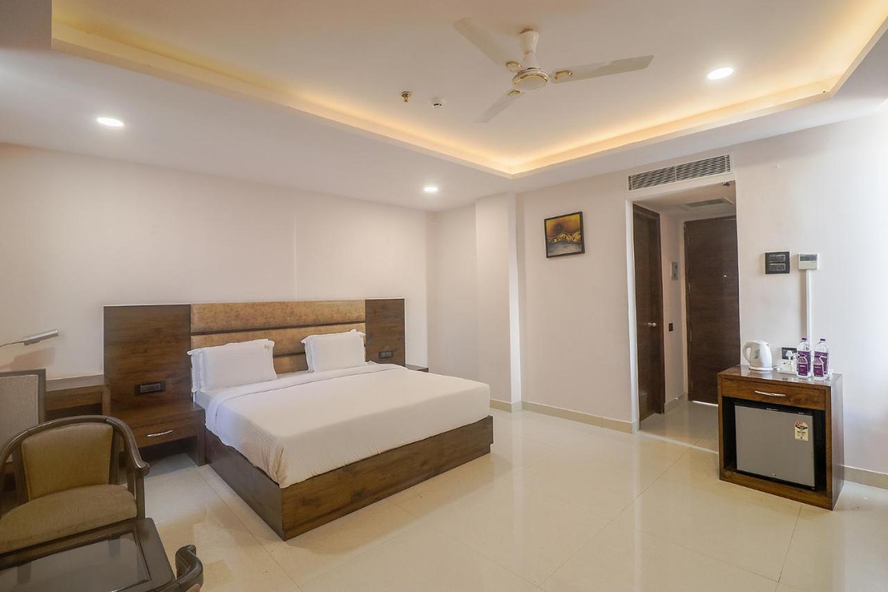Fabhotel Mid Town Grand Panchkula Ngoại thất bức ảnh