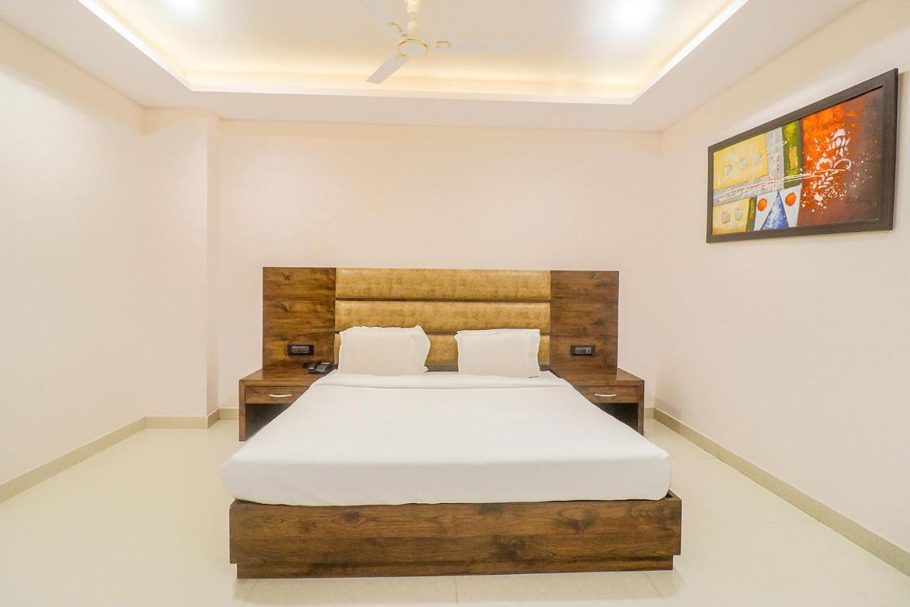 Fabhotel Mid Town Grand Panchkula Ngoại thất bức ảnh
