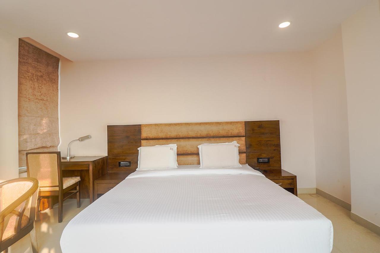 Fabhotel Mid Town Grand Panchkula Ngoại thất bức ảnh