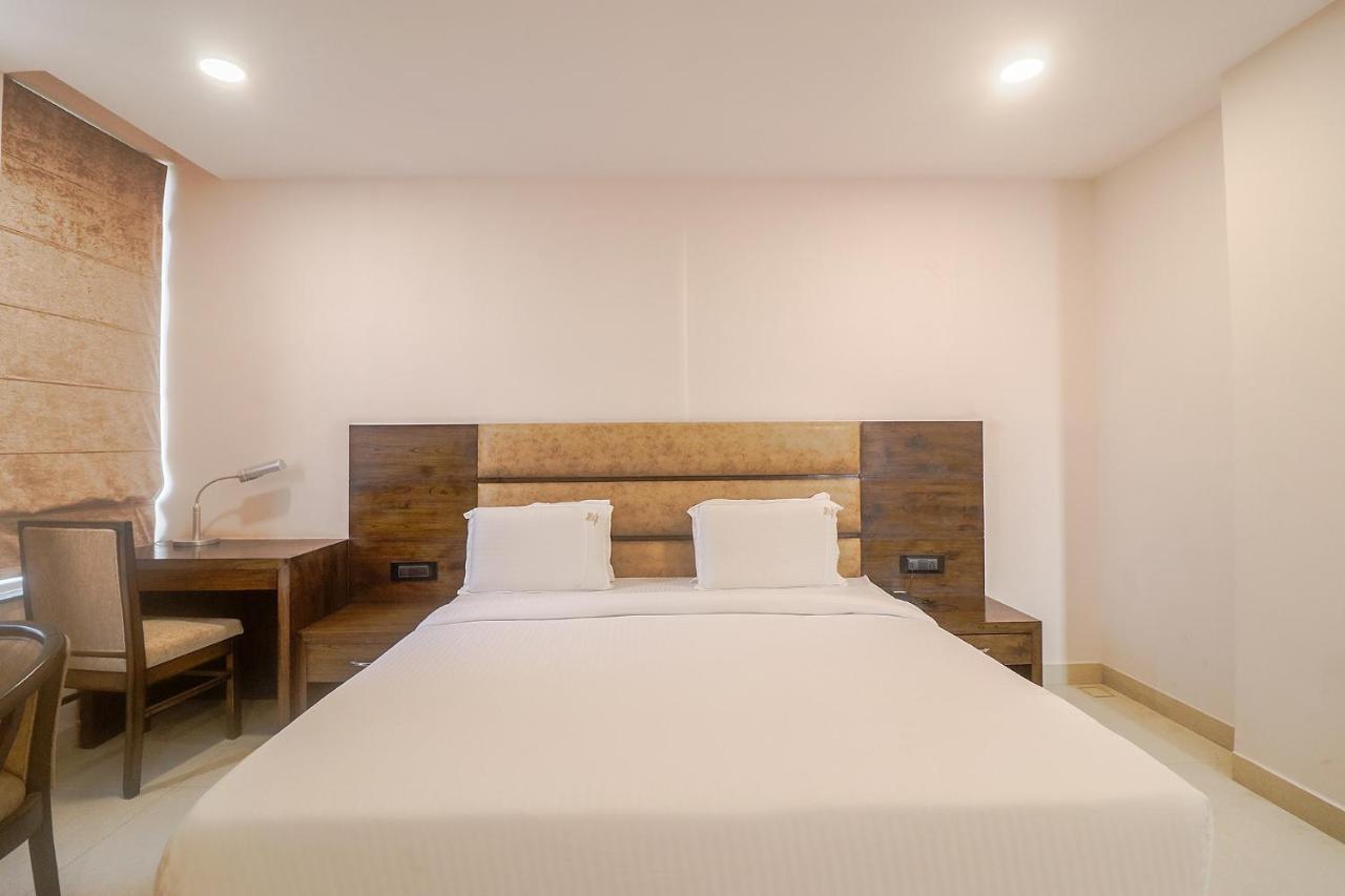 Fabhotel Mid Town Grand Panchkula Ngoại thất bức ảnh
