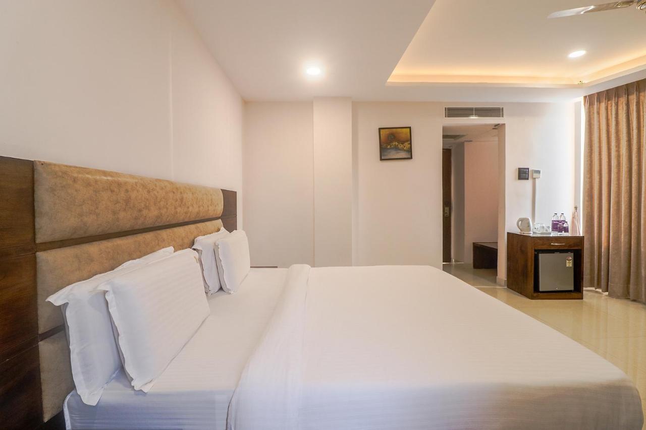 Fabhotel Mid Town Grand Panchkula Ngoại thất bức ảnh