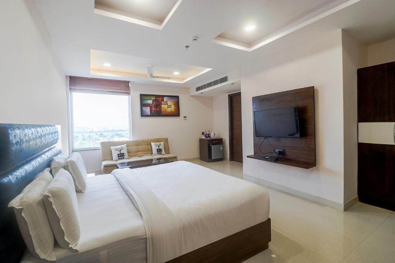Fabhotel Mid Town Grand Panchkula Ngoại thất bức ảnh