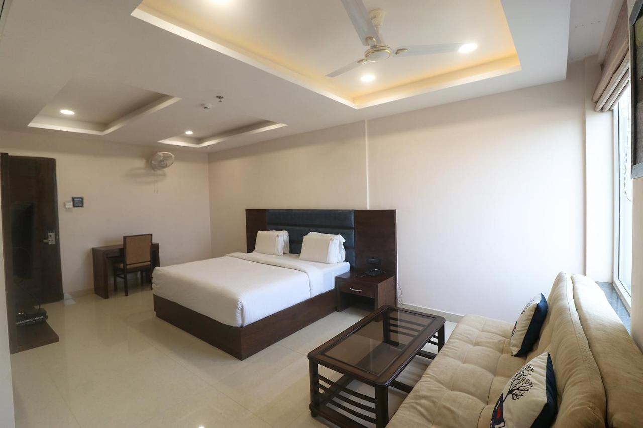 Fabhotel Mid Town Grand Panchkula Ngoại thất bức ảnh