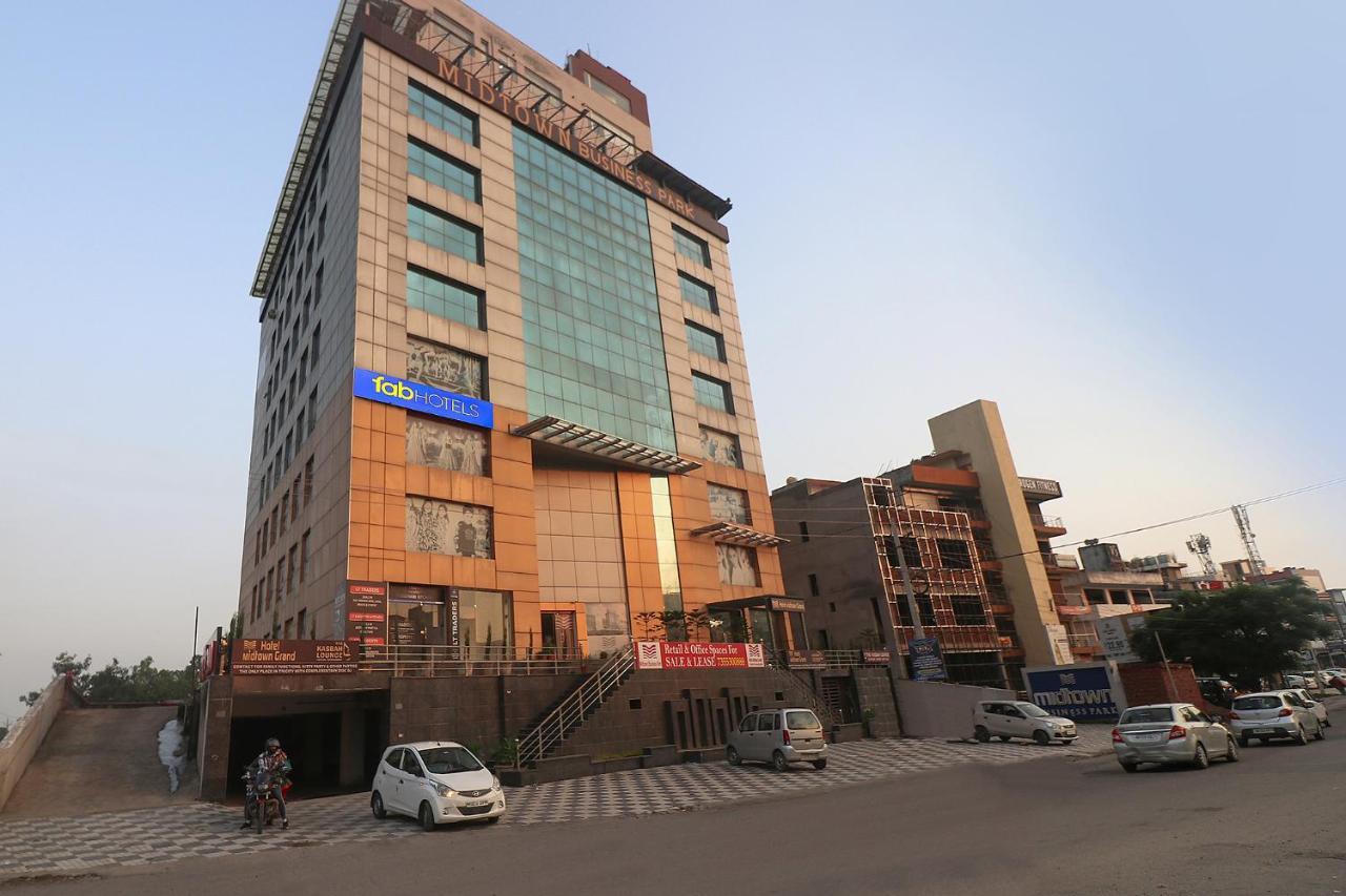 Fabhotel Mid Town Grand Panchkula Ngoại thất bức ảnh