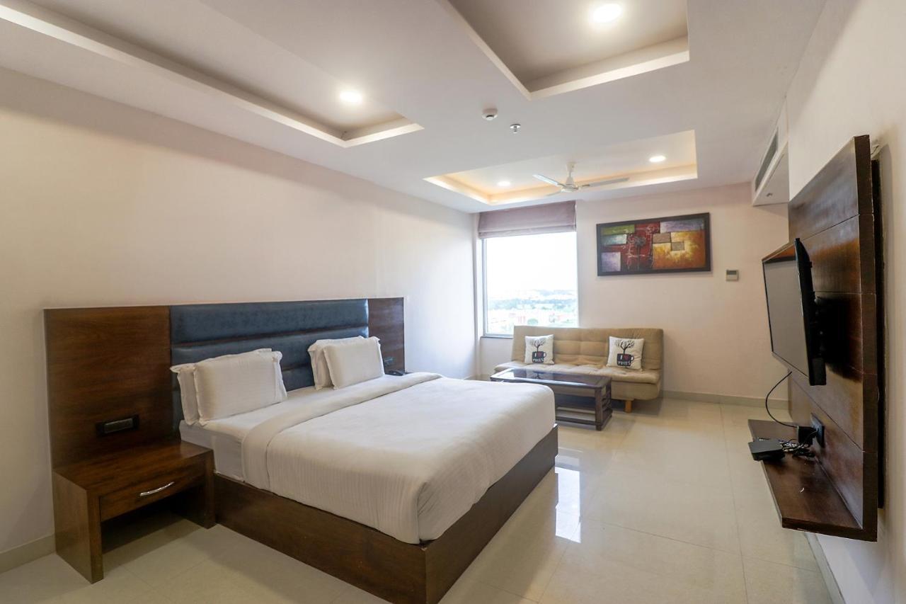 Fabhotel Mid Town Grand Panchkula Ngoại thất bức ảnh