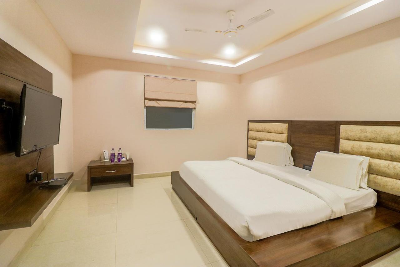Fabhotel Mid Town Grand Panchkula Ngoại thất bức ảnh